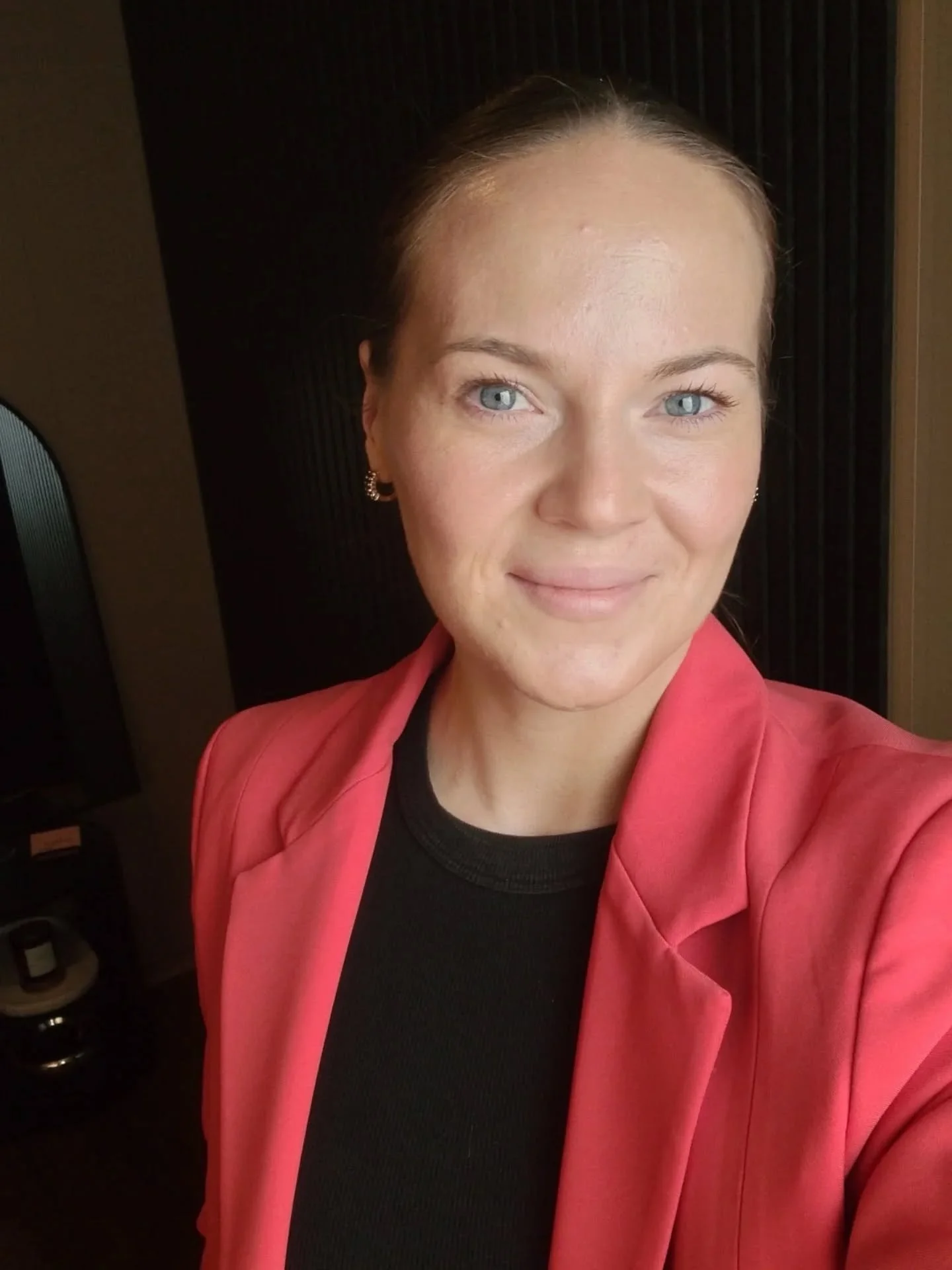 ✨️ Meet Donna, the heartbeat behind Studio28 Tanning ✨️

If you've ever met me you&rsquo;ll know that my energy is infectious, and my passion for making people feel amazing is at the core of everything I do.

I have been in the tanning industry for 9