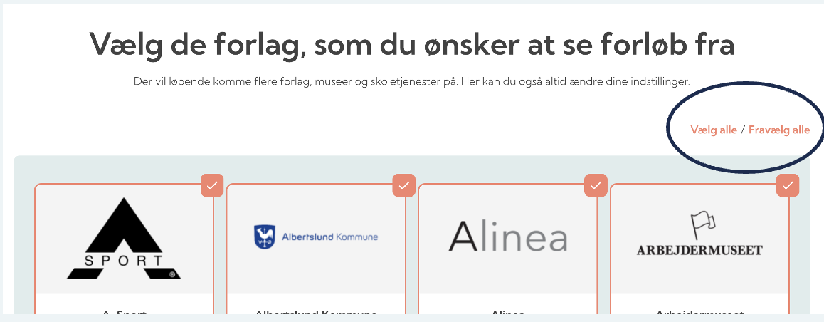 Skærmbillede af en hjemmeside, hvor der står 'Vælg de forlag, som du ønsker at se forløb fra'. Der er fire valgmuligheder vist med aflæselige logoer og navne: A Sport, Albertslund Kommune, Alinea og Arbejdermuseet.