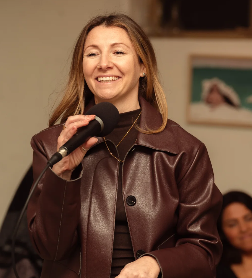 Deep Chat - Take Off the Mask, Meet Who You Actually Are with Marie Chaproniere