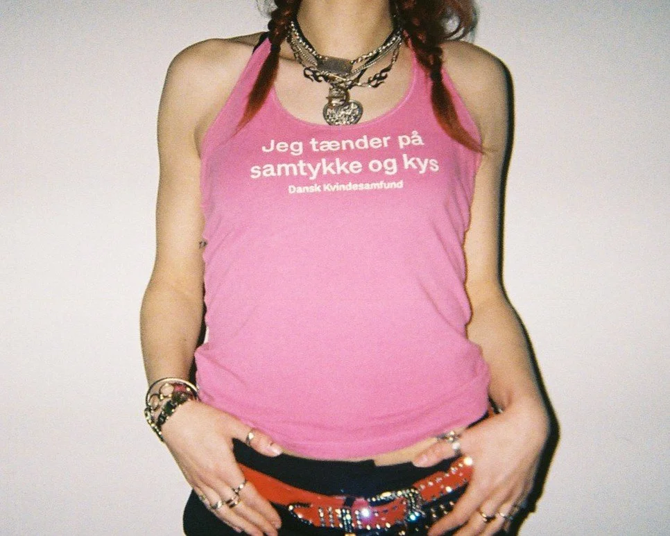 Pink haltertop L.JPG