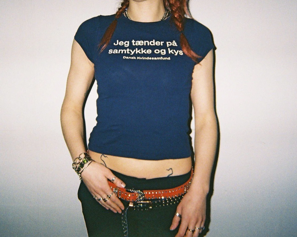 Mørkeblå tee str XS.JPG