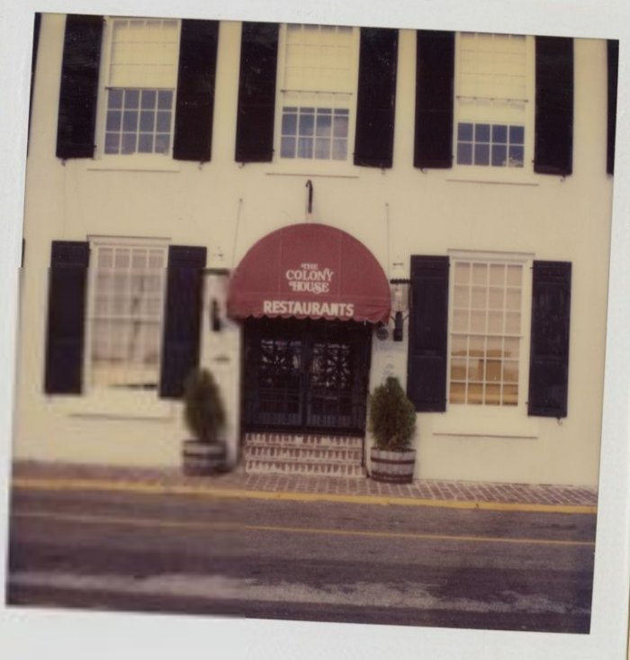 Colony House Entrance.png