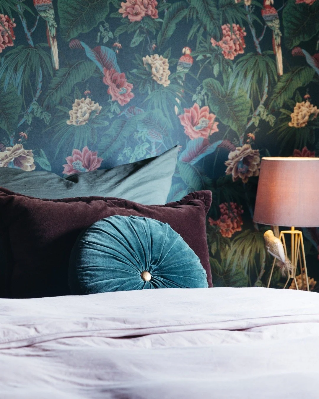 Tapet skaper stemning, dybde og karakter i et rom. Enten du &oslash;nsker en lun og koselig atmosf&aelig;re, et friskt og moderne uttrykk eller et elegant og tidl&oslash;st preg. 

Jeg hjelper deg gjerne med &aring; finne din tapet🌸

#tapet #interio