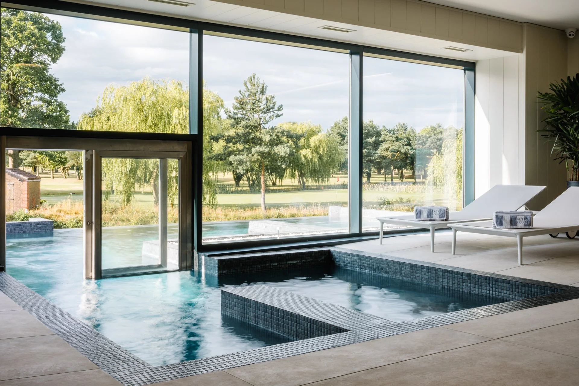  [spas] [swimming pools] 