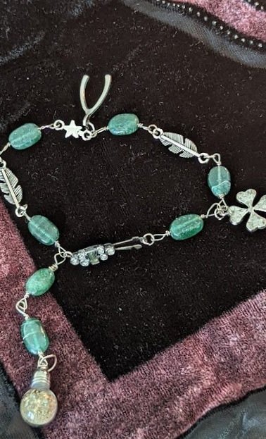 luck+bracelet.jpg