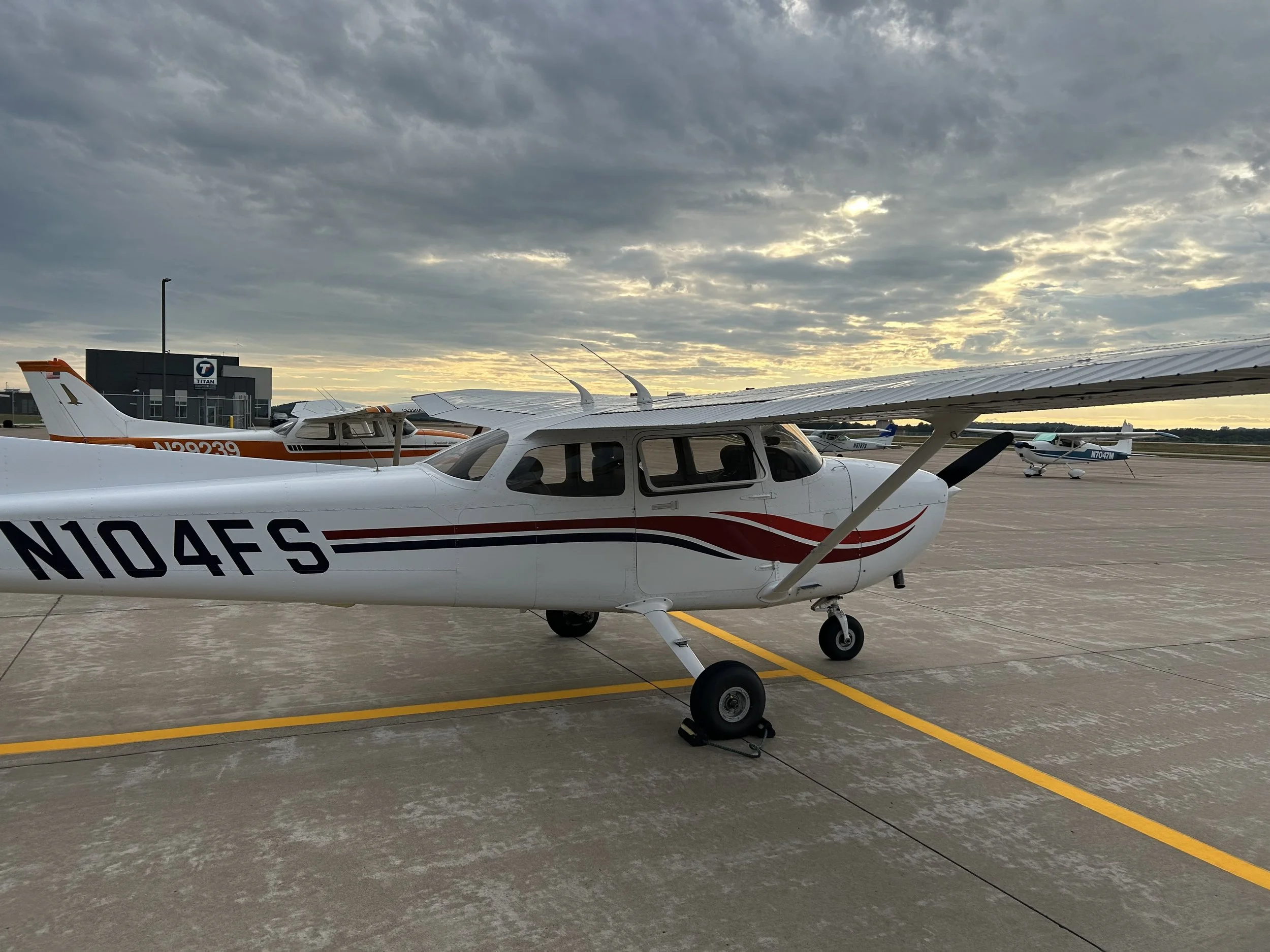 Sunset Trainer Aircraft.JPG