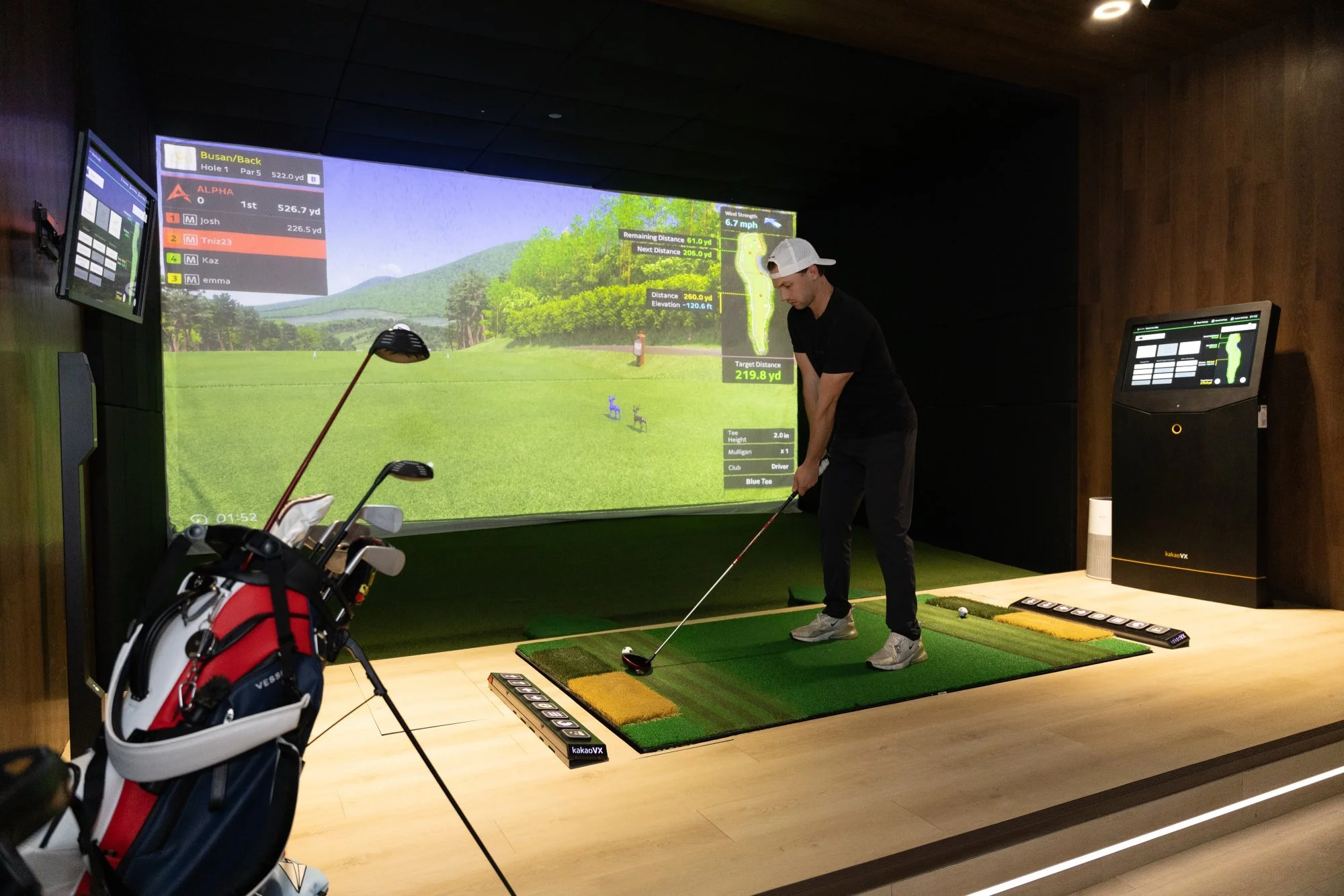 How Indoor Golf Simulators Improve Swing, Accuracy &amp; Consistency