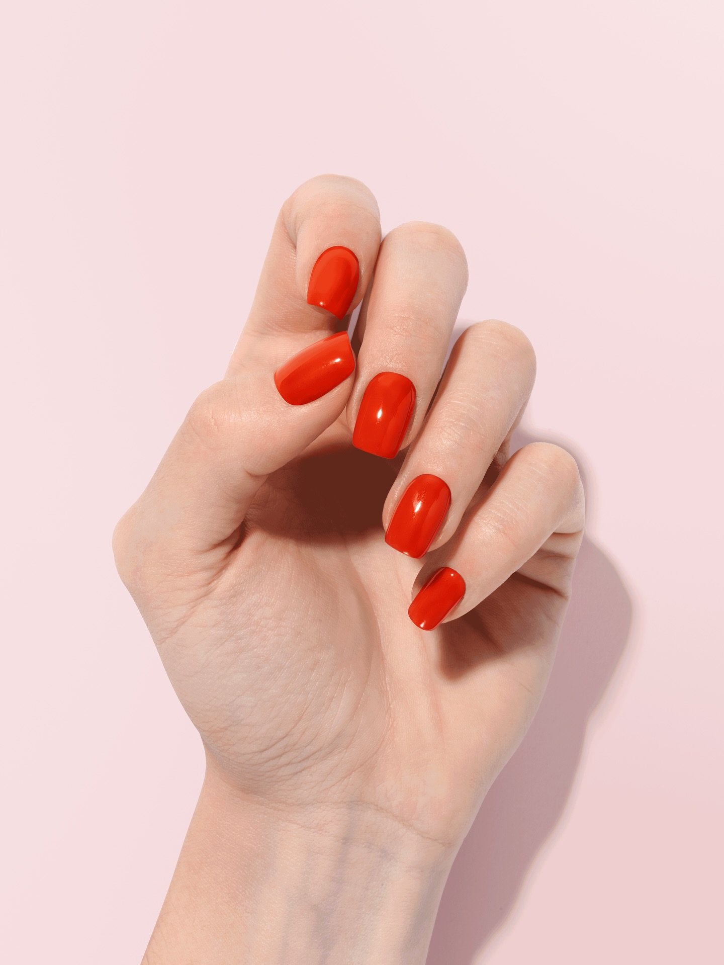 The colour that&rsquo;s always in season ❤️🔥

Red nails are always in season - bold, timeless, and effortlessly statement making. 

Get Gelly&rsquo;s semi-cured gel nail strips give you that perfect salon-quality red in 15 minutes, without the fuss 