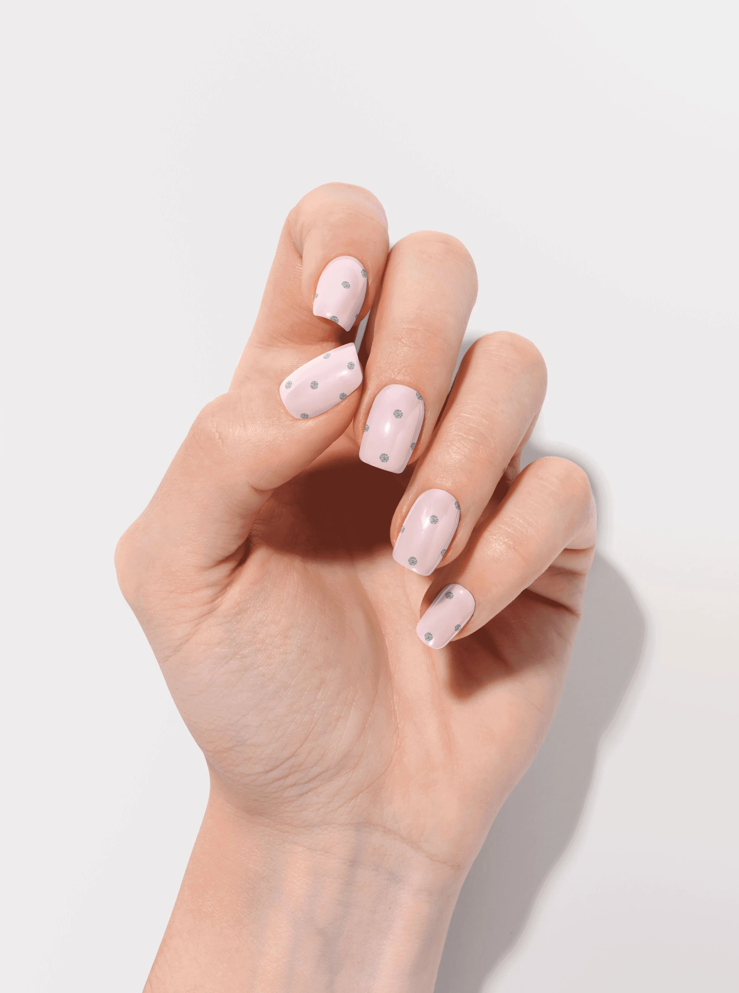 Gelly-Squoval-Nails-Petite-Chic-GreyBG-WEB.jpg