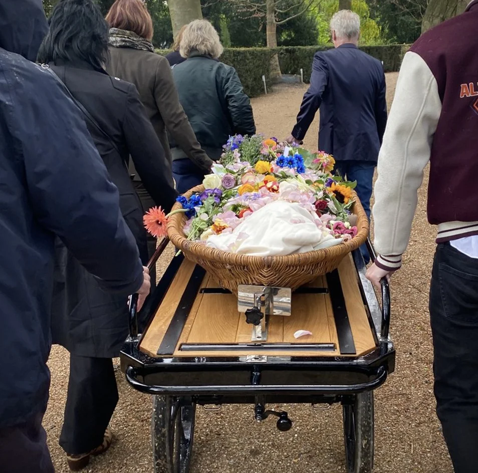 Rooshert Uitvaartbegeleiding - crematiegang Zorgvlied Amsterdam.jpg