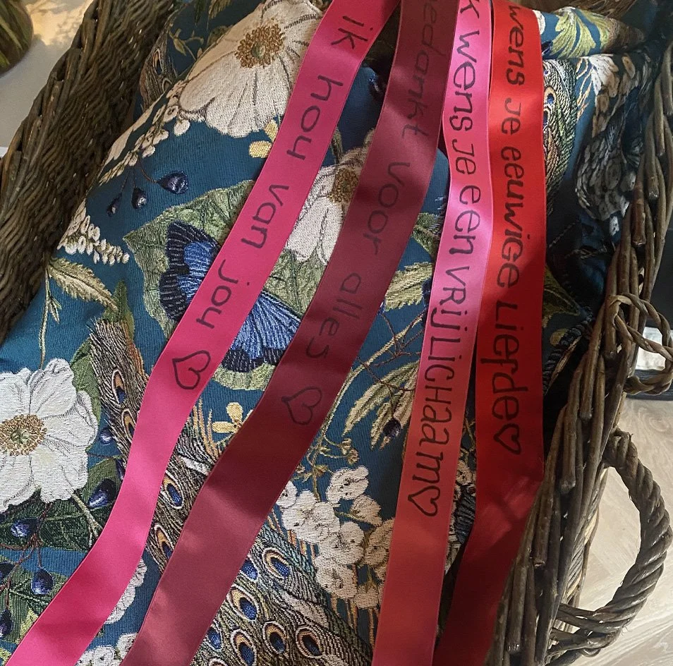 Rooshert Uitvaartbegeleiding -  lintenritueel.jpg