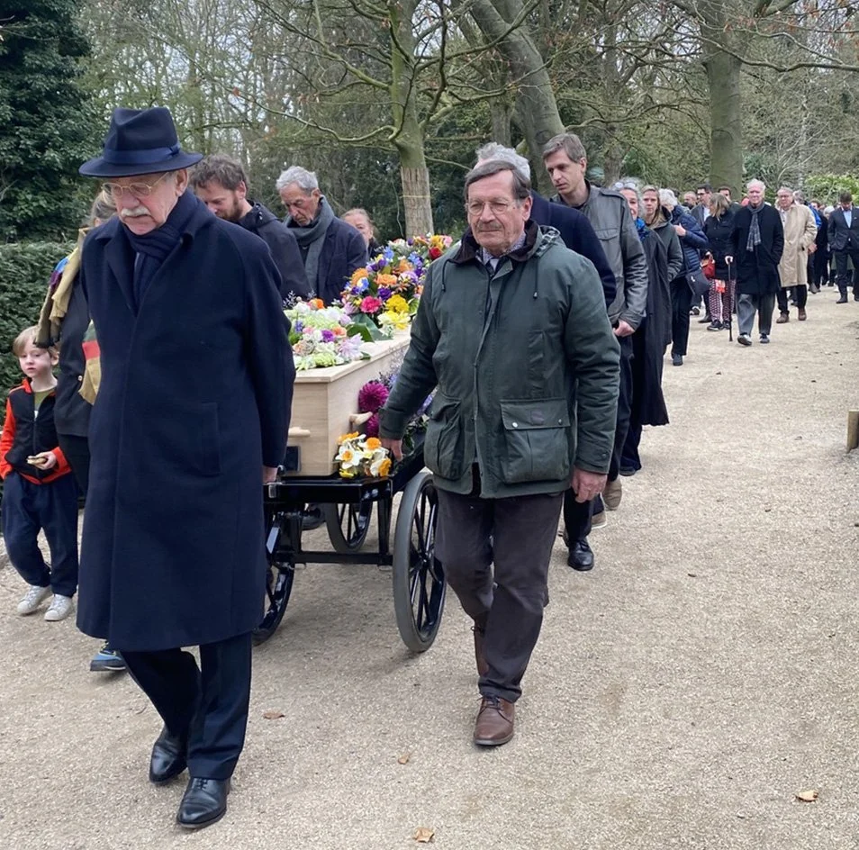 Rooshert Uitvaartbegeleiding - crematiegang op begraafplaats Zorgvlied Amsterdam.jpg