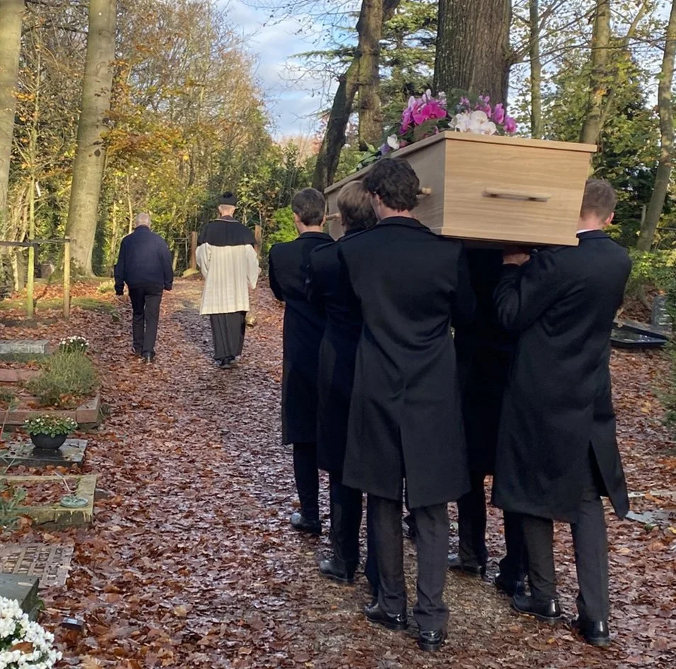 Rooshert Uitvaartbegeleiding - begrafenis begraafplaats Adelbert in Bloemendaal.jpg