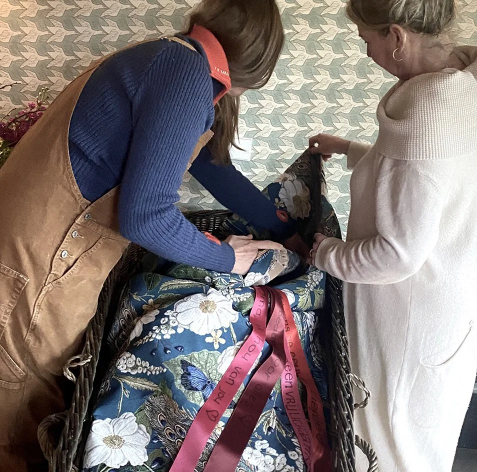 Rooshert Uitvaartbegeleiding - sluiten van de wade..jpg