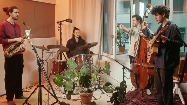 Attenzione 🚨🚨 

We&rsquo;ll be realising a video with the beautiful @jakaarh @nadavadan_ @iagofernandezmusic 

Here some snippets, def a trip, Moroccan/Chilean/Hass inspiration ❤️❤️ 

@_rhapsodist amazing 🎥
@raph.rosse recording and studio 💿
