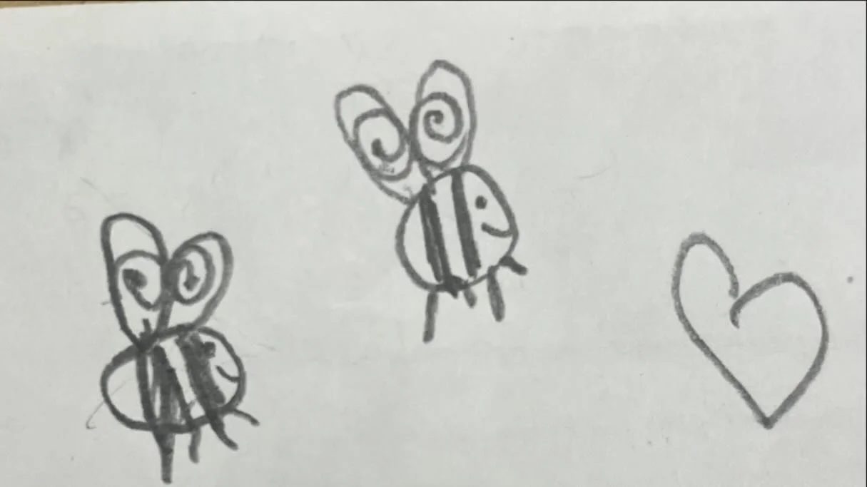 The other day I learned to draw a bee 🐝 with my personal drawing teacher Suvangana (2nd slide)
I love sharing what I love with kids, it&rsquo;s such a demanding task and so rewarding. I admire deeply my teachers that showed me so many beautiful thin