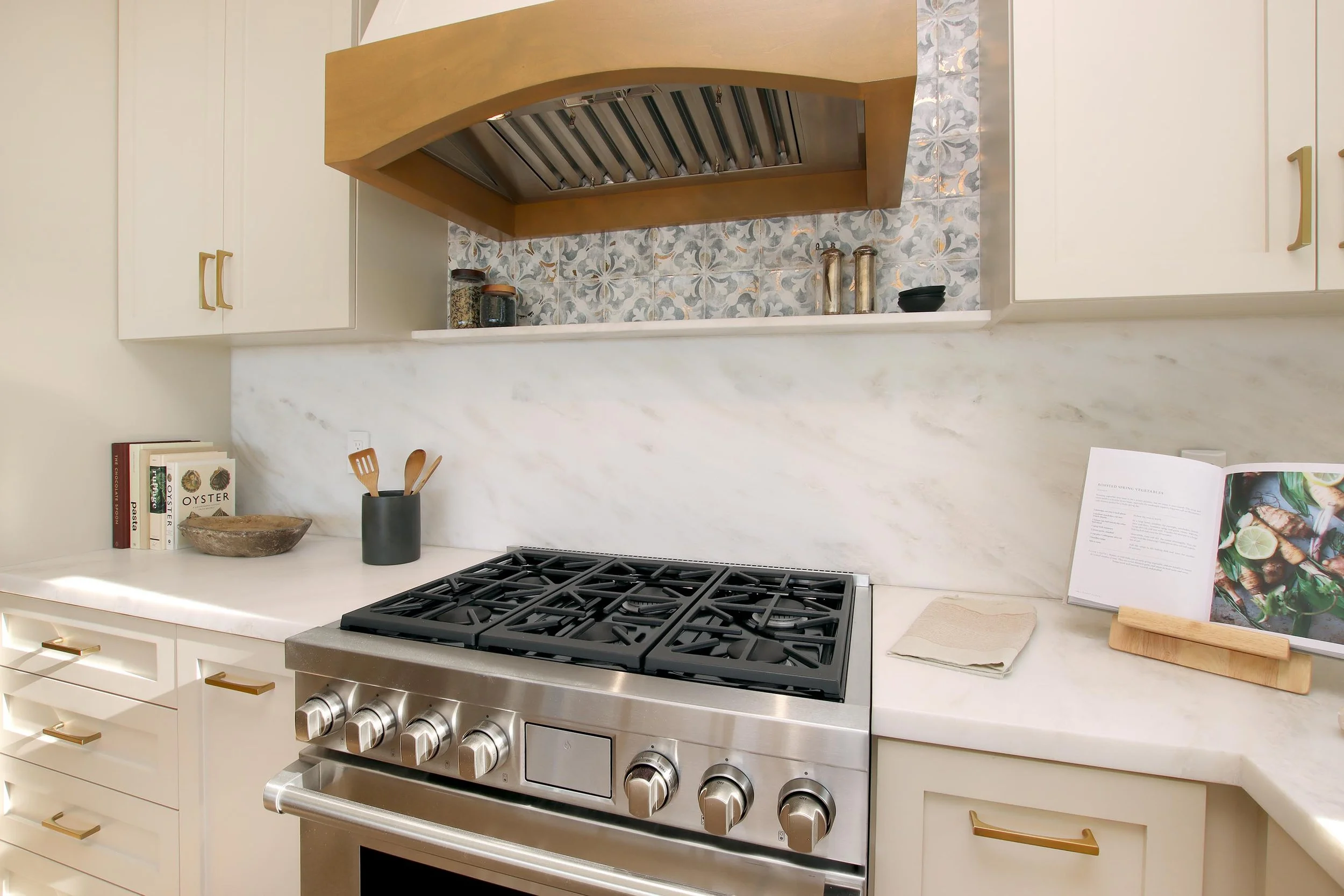 Modern Coastal; Modern Neutral Kitchen Remodel by John Fuchs Properties, Construction & Real Estate project photo 10