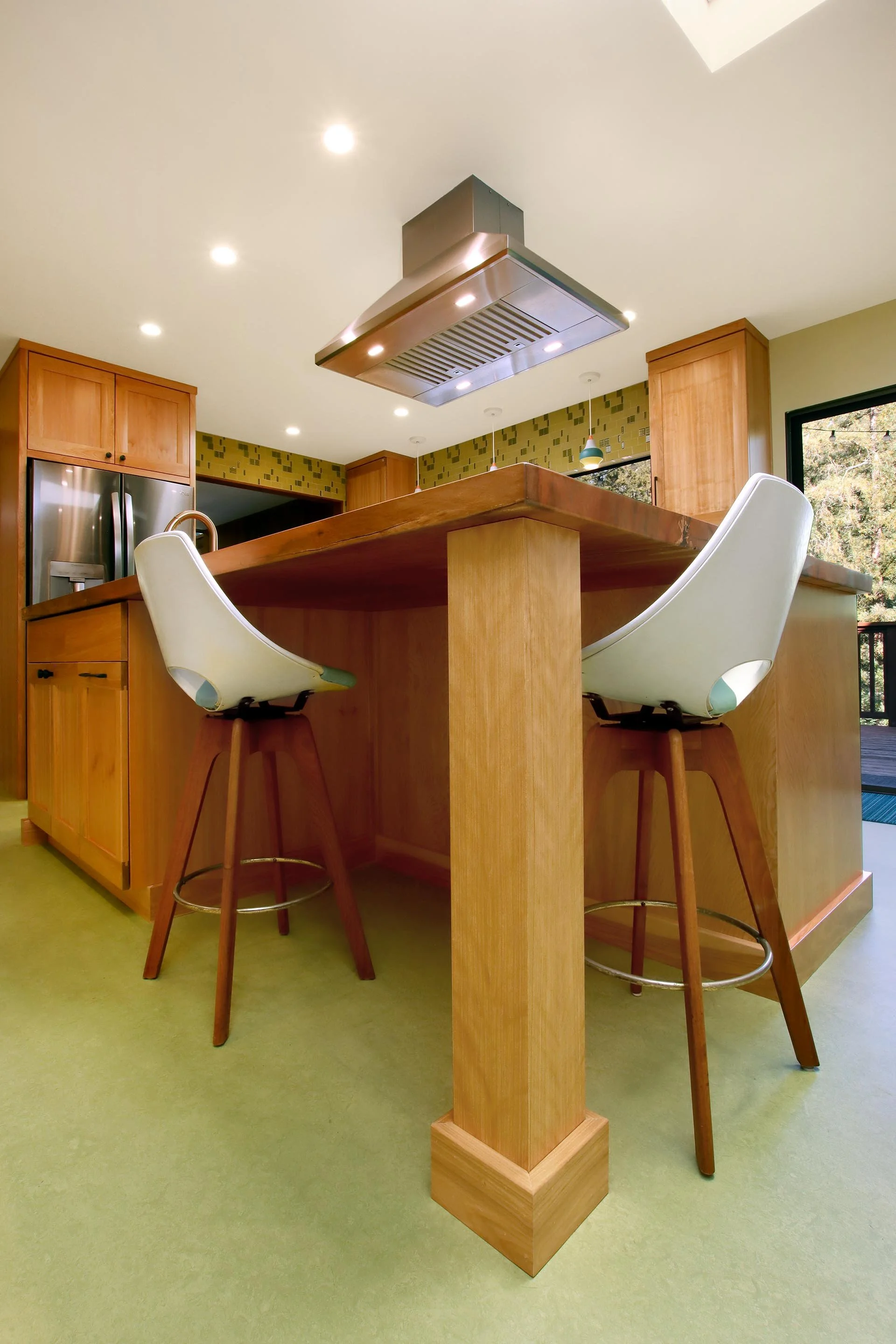 Retro Chic Kitchen Remodel by John Fuchs Properties, Construction & Real Estate project photo 6
