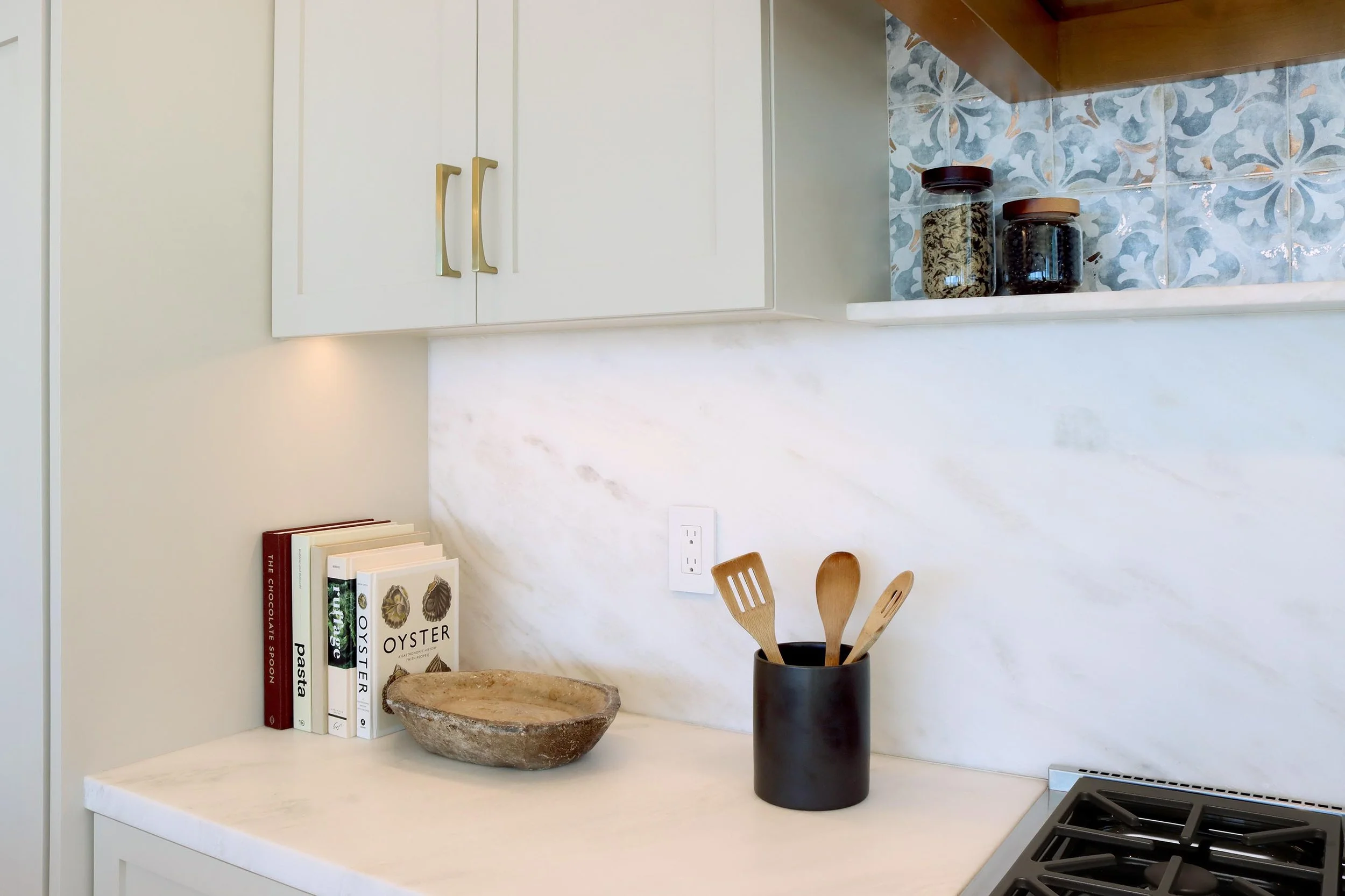 Modern Coastal; Modern Neutral Kitchen Remodel by John Fuchs Properties, Construction & Real Estate project photo 13