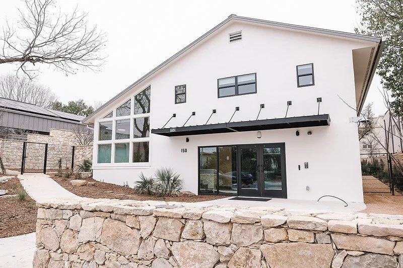 Proud to share our recently completed renovation and addition project for the H-E-B Foundation in San Antonio, TX — right next door to their new headquarters.
The scope included upgraded entrances, new windows and canopies, fresh paint, courty