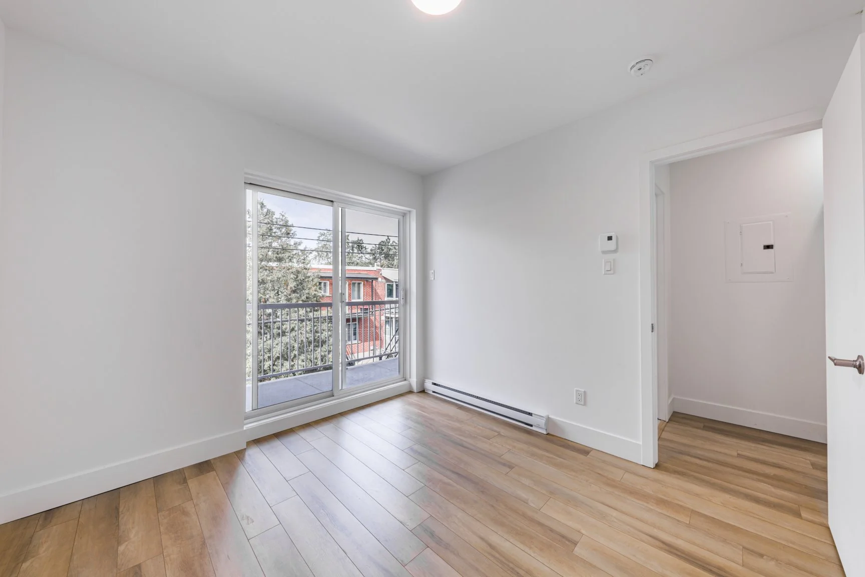 7855 Delorimier-4.5-15.jpg