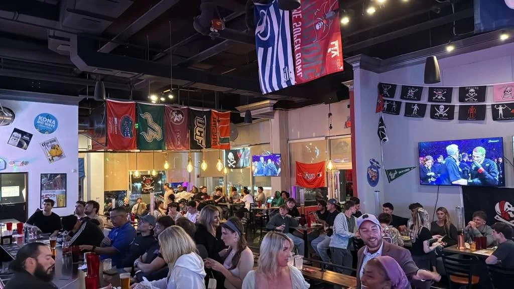 Full Restaurant shot of Tampa Burgers and Pirates