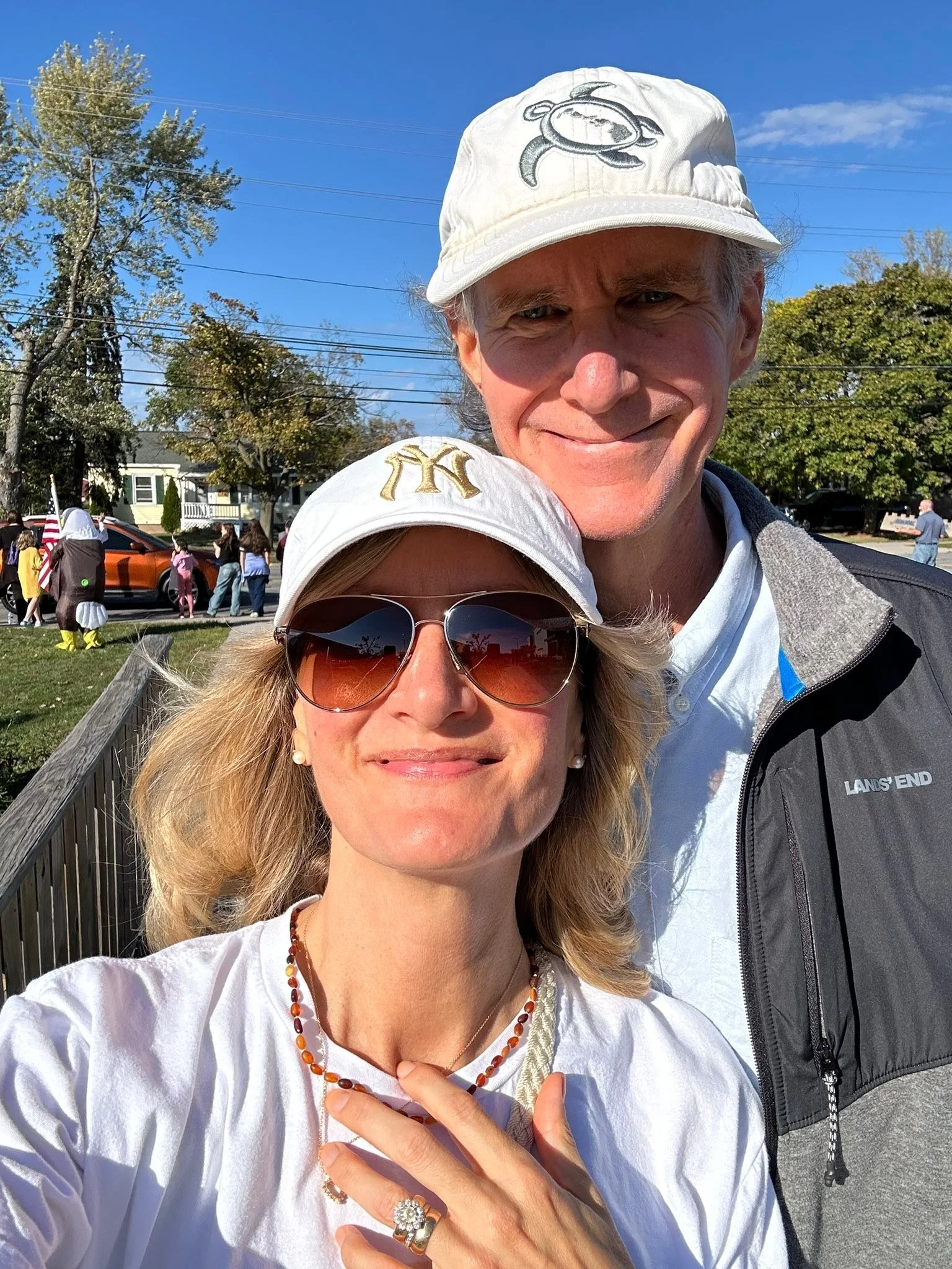 🇺🇸 Proud of you, Rochester! About a thousand people came out for citizens&rsquo; action in Henrietta today! 👥👥👥👥

One of the deepest values that &bull;everyone&bull; in our nation enjoys is the right to assembly and free speech. 📣💬

Today, th
