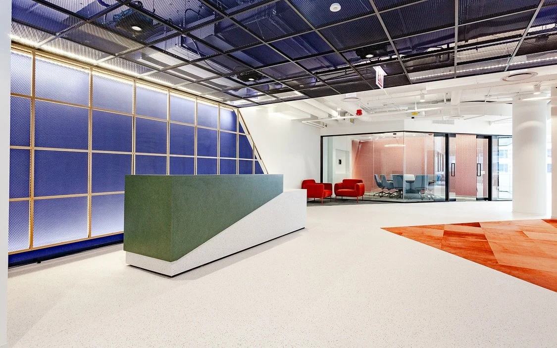 The 7th and 37th floor spec suites at One South Wacker were built to bring energy to the workplace and enhance collaboration. Each suite showcases a bold, distinct design that inspires creativity, personality, and connection.

#officedesign #commerci