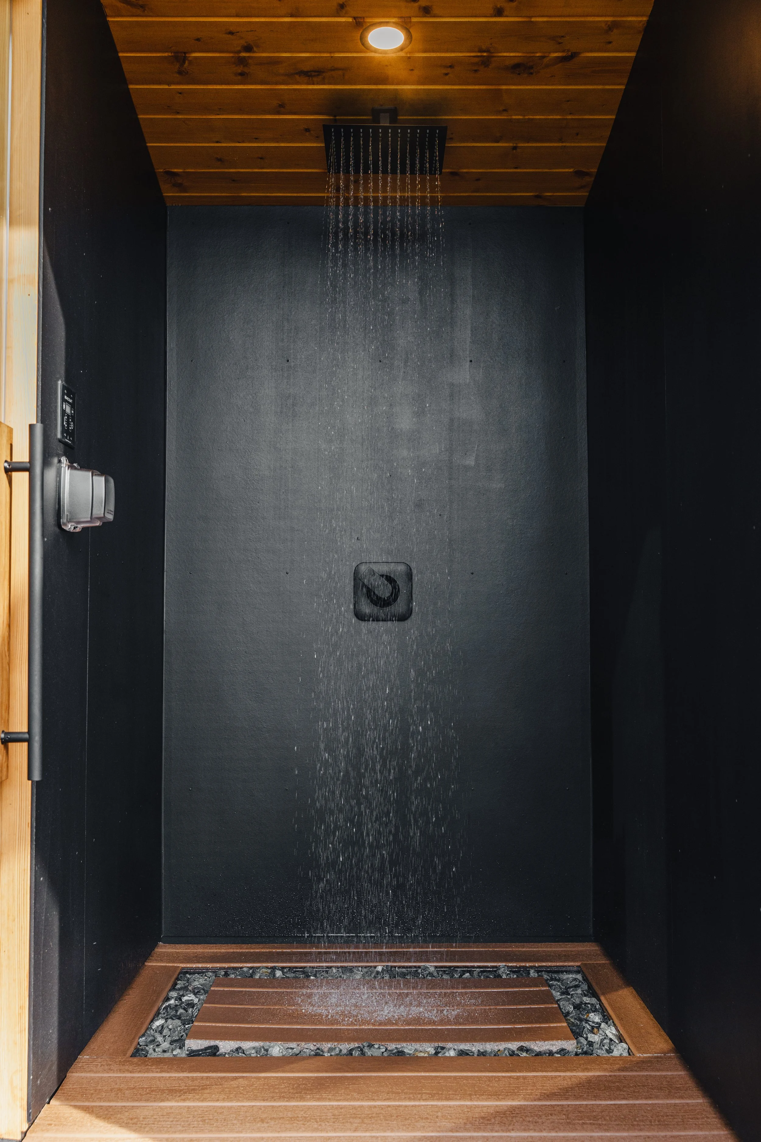 Island Sauna Builders - bykietle small 222 shower-1.jpg