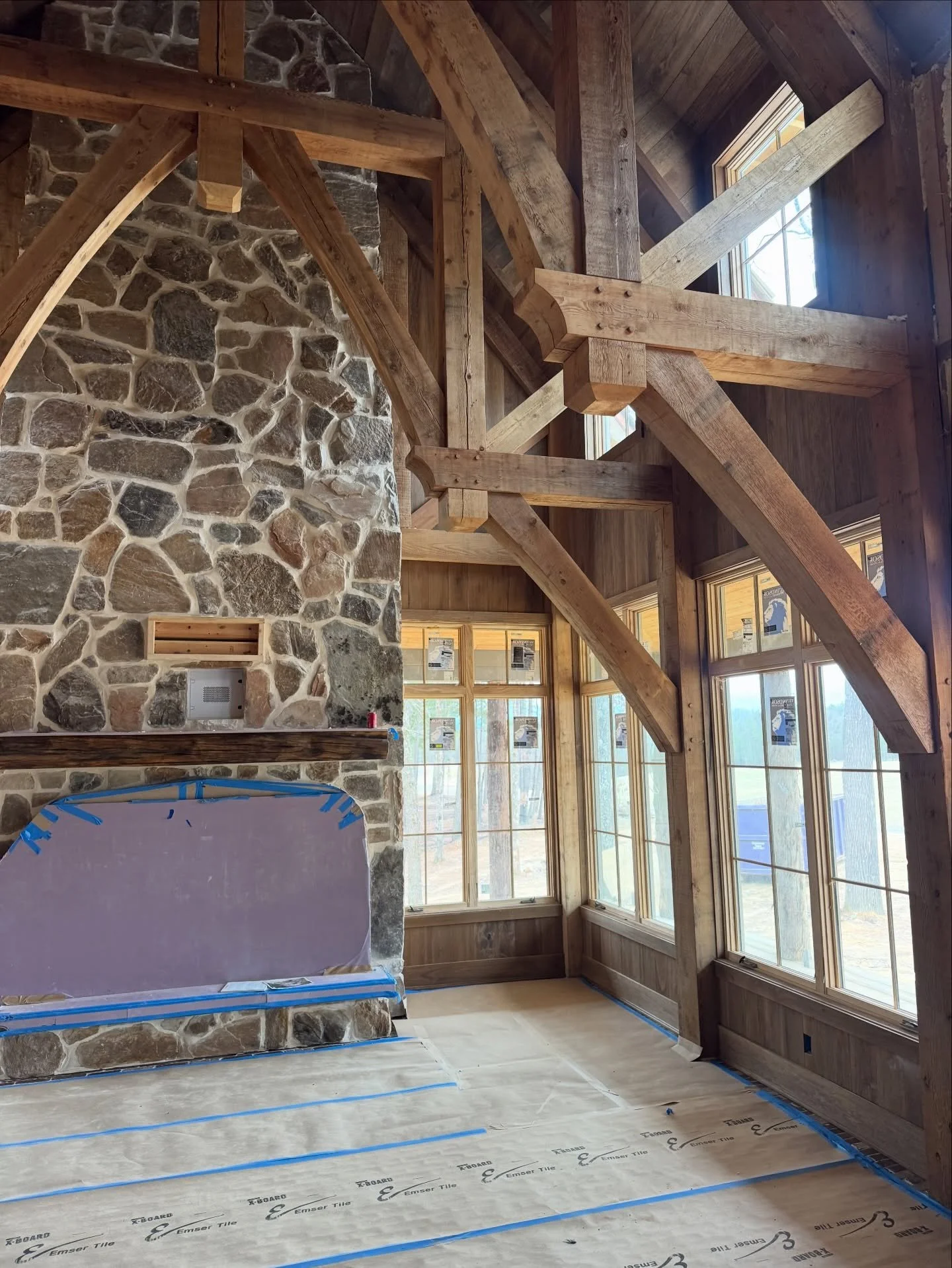 I&rsquo;ll take a site visit to the Piney Woods project any chance I get! Getting so close to completion &amp; I&rsquo;m absolutely in love🤍 

#home #timber #cabin #architecture #design