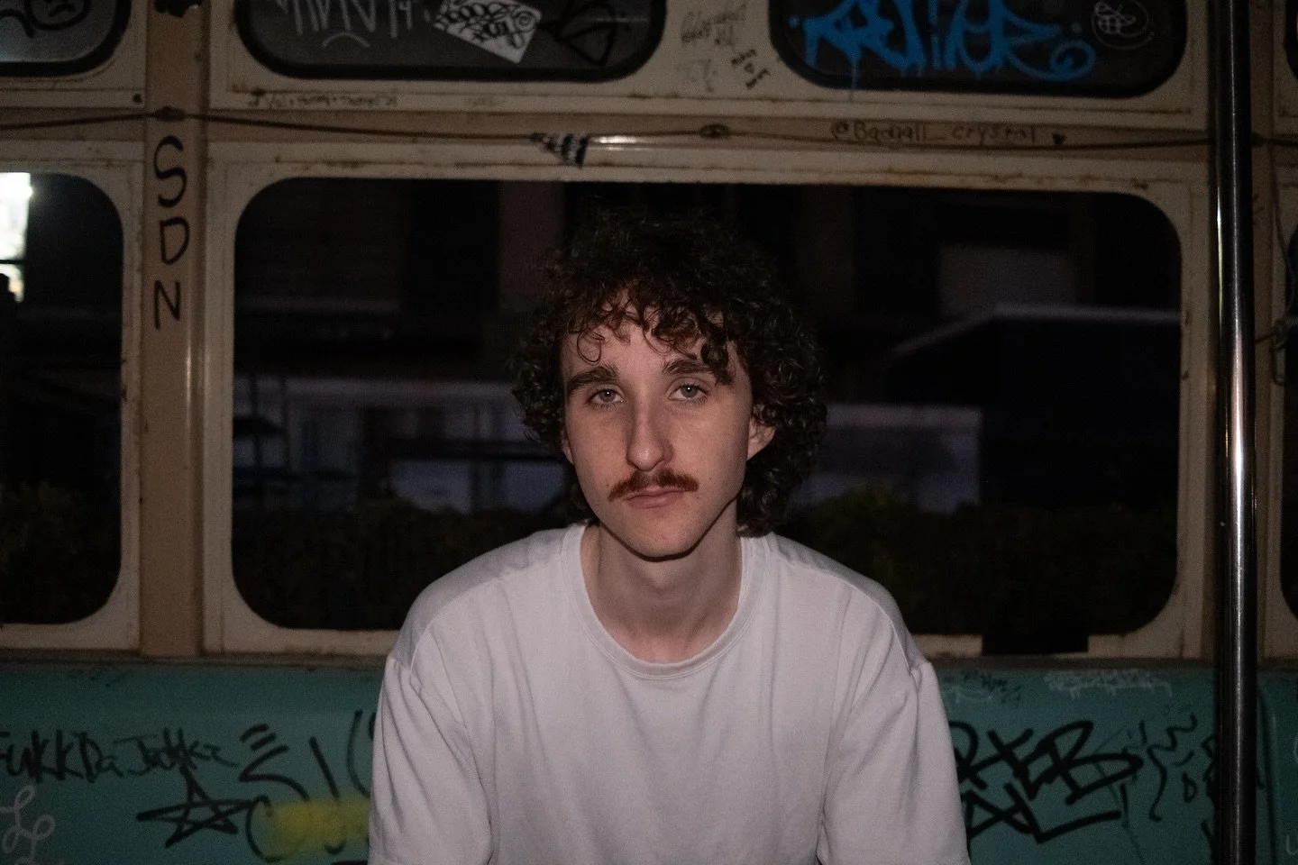 New prof pic just dropped, had an amazing shoot with @_gray_ant_   check out my new website too to keep up, big thanks to @brooke.leialoha for the help, link in bio

#explorepage #musician #songwriter #composer #pianist #musicdirector #bassist #newyo