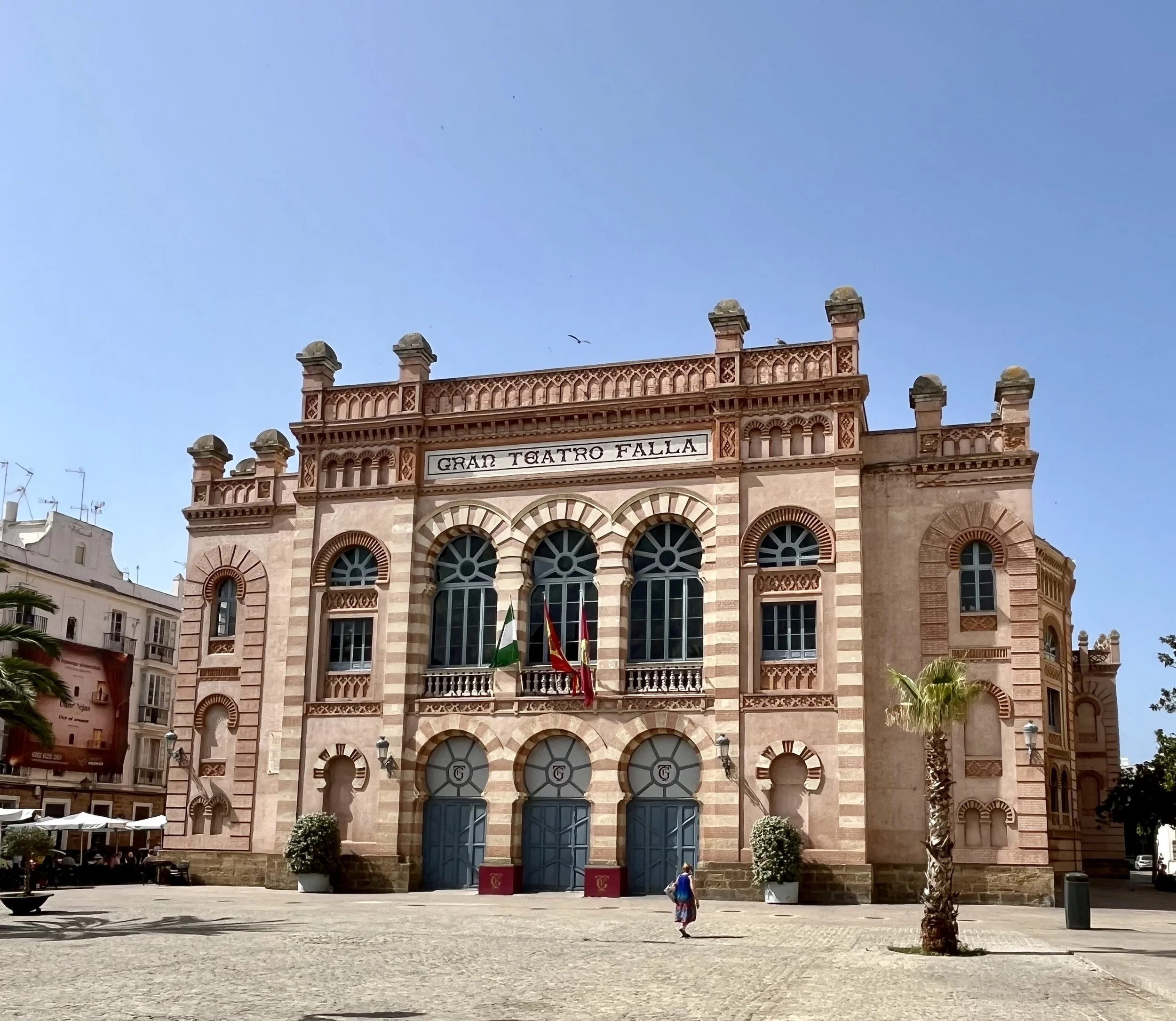 Teatro Falla Cadiz.jpeg