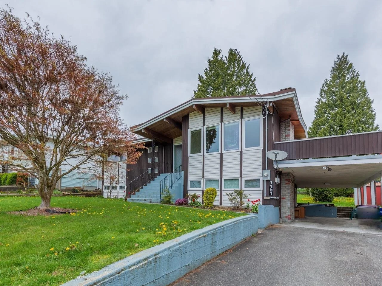 RD000139 Outside.jpg