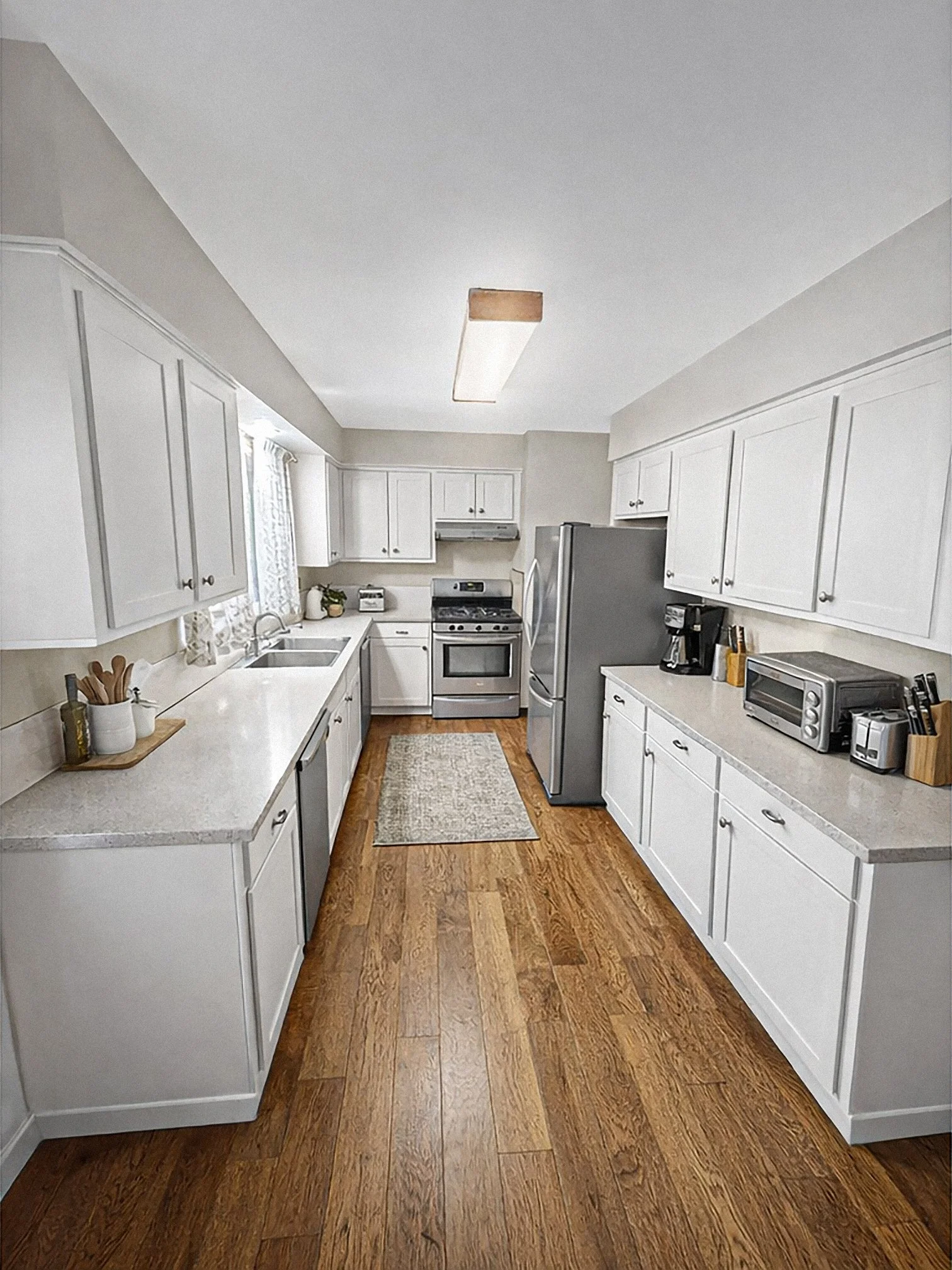 RD000136 Kitchenjpg.jpg