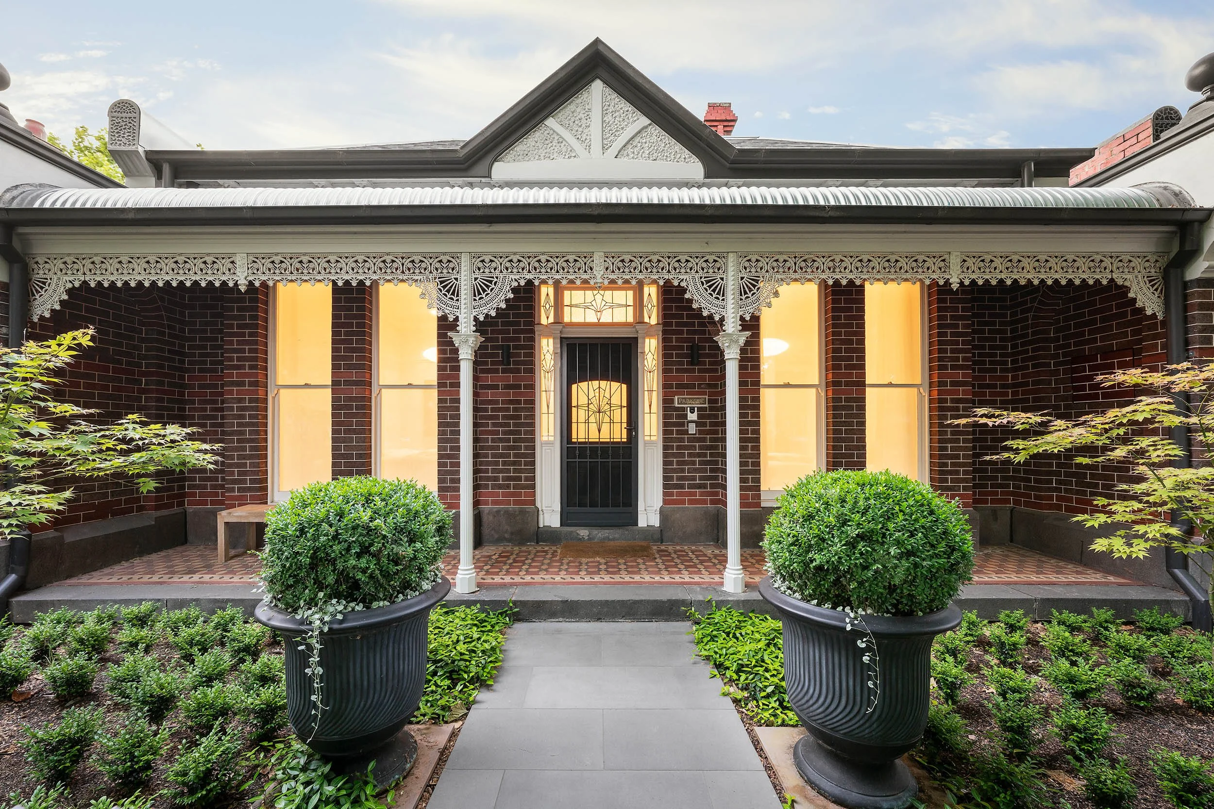 Middle Park Front Facade landscape design