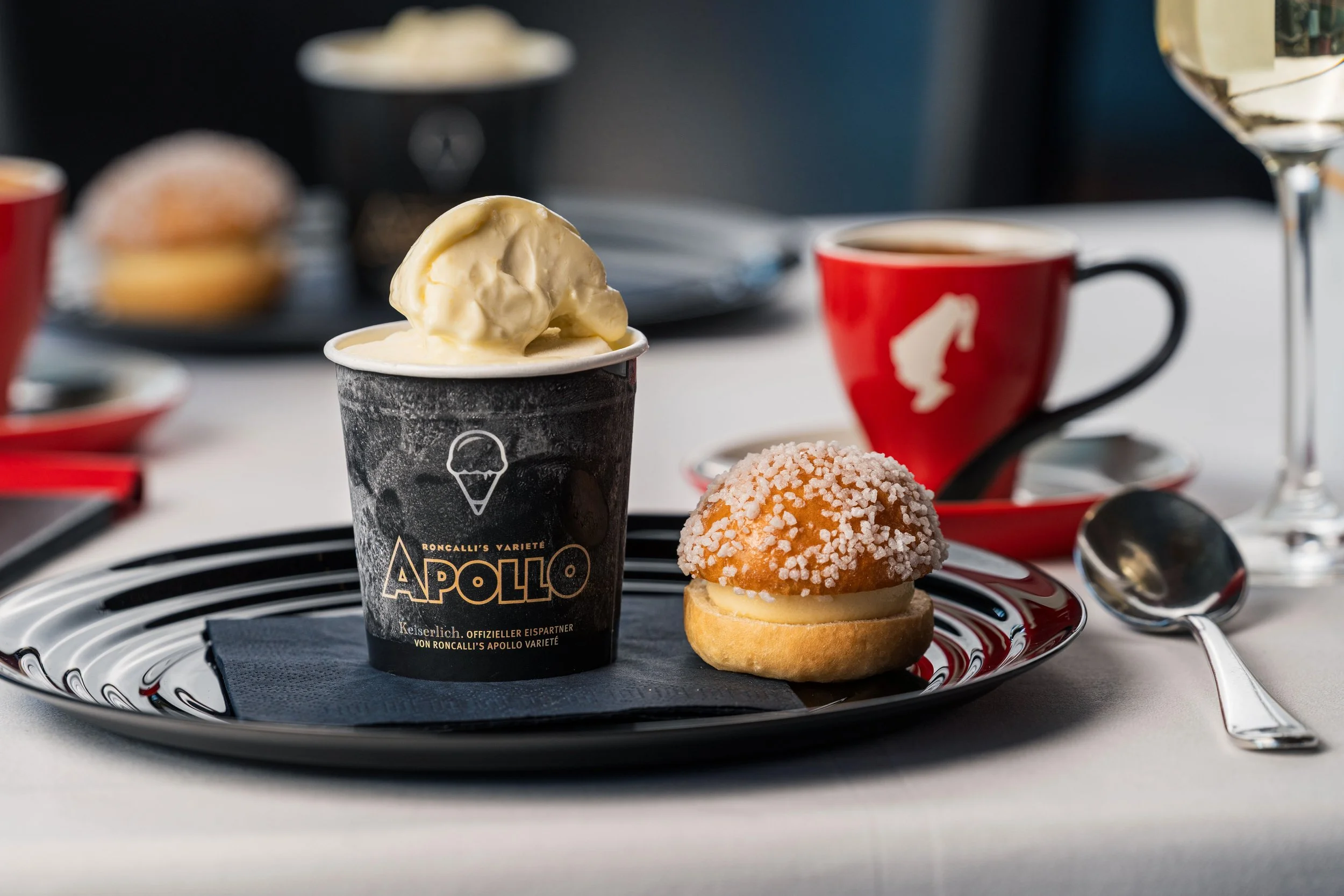 Apollo_Hauptgang_Nachtisch10_Edit.jpg