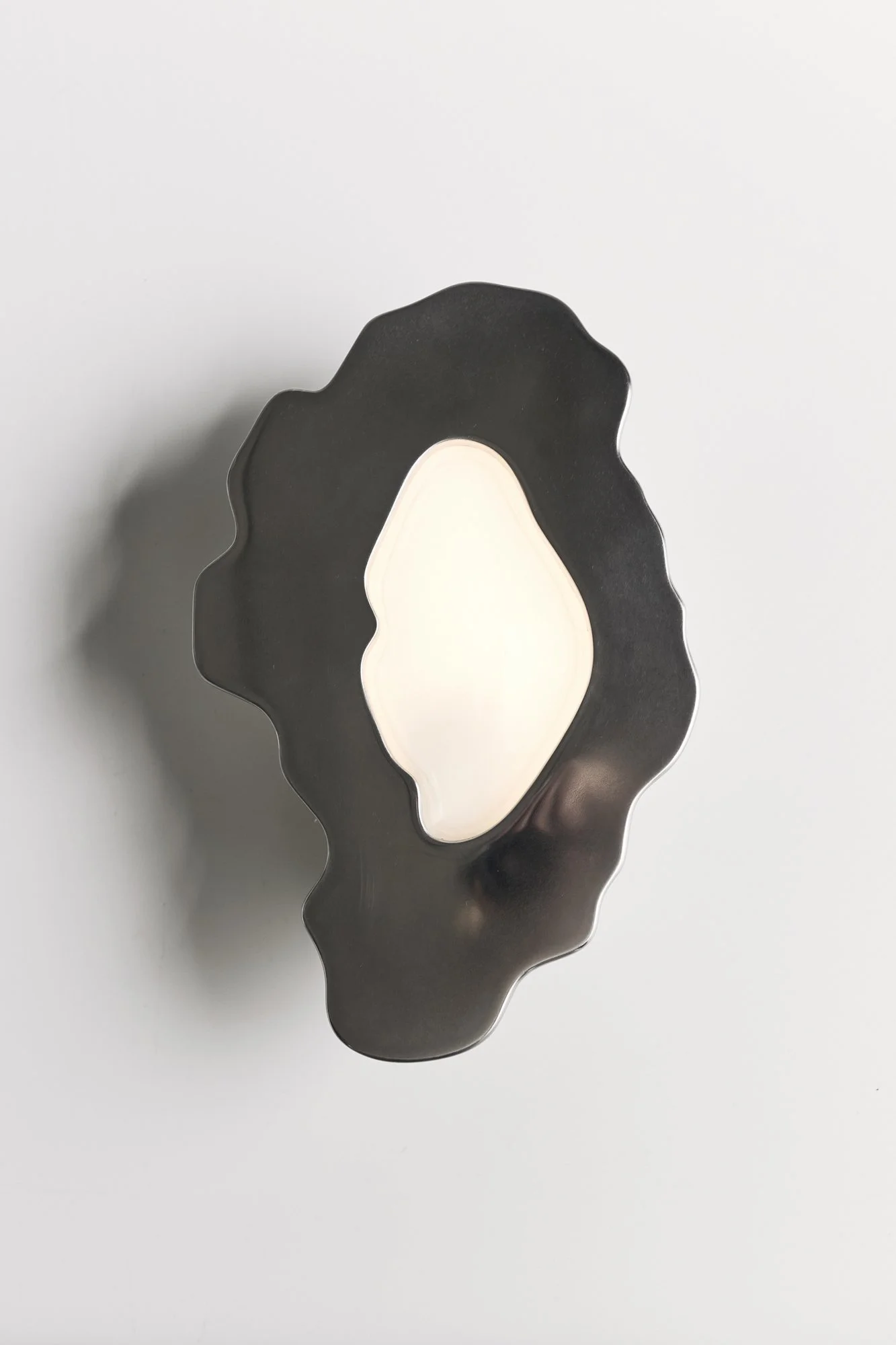 The Glimpse Sconce