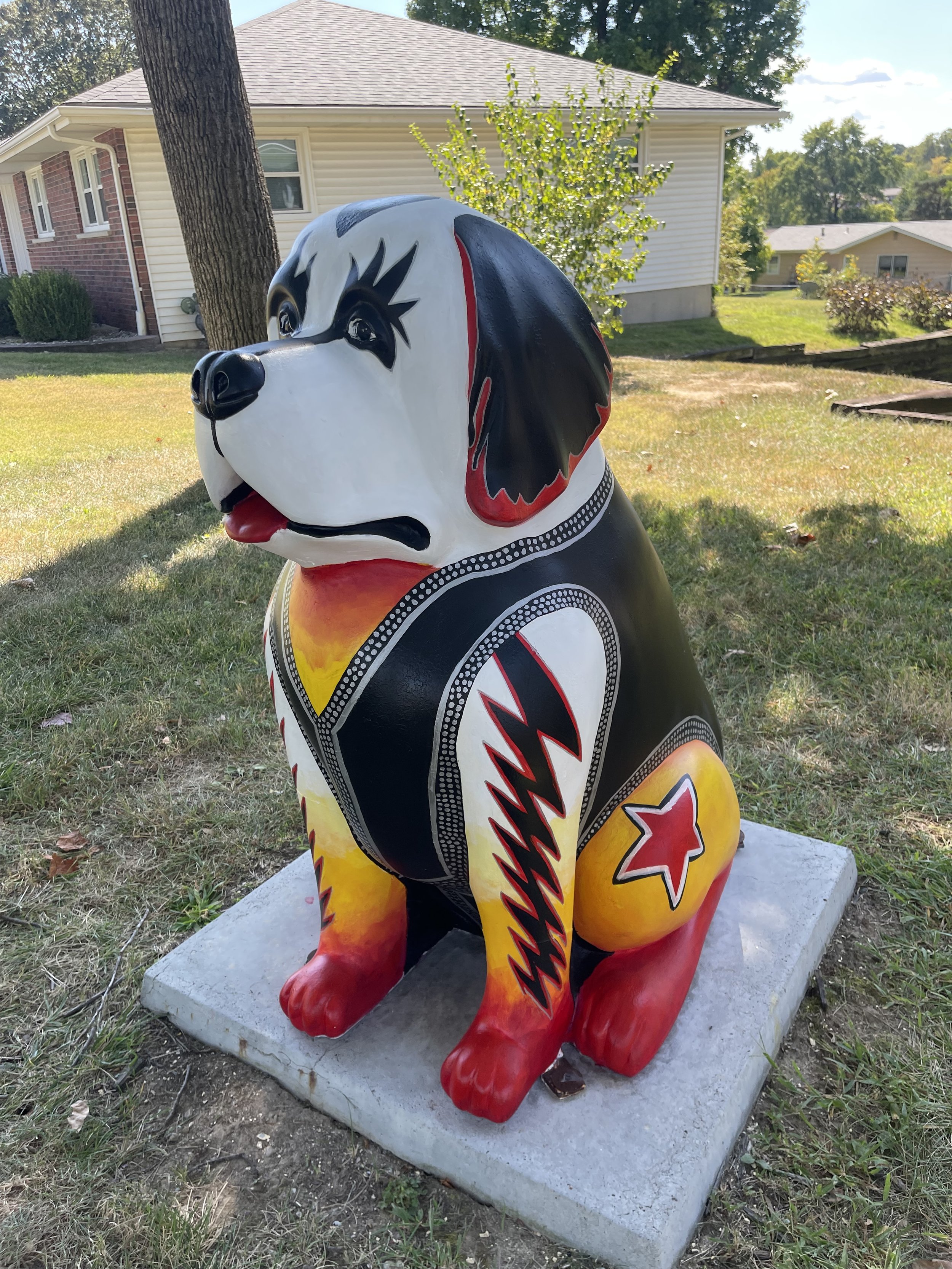 Kiss Themed Dog Statue, 2023