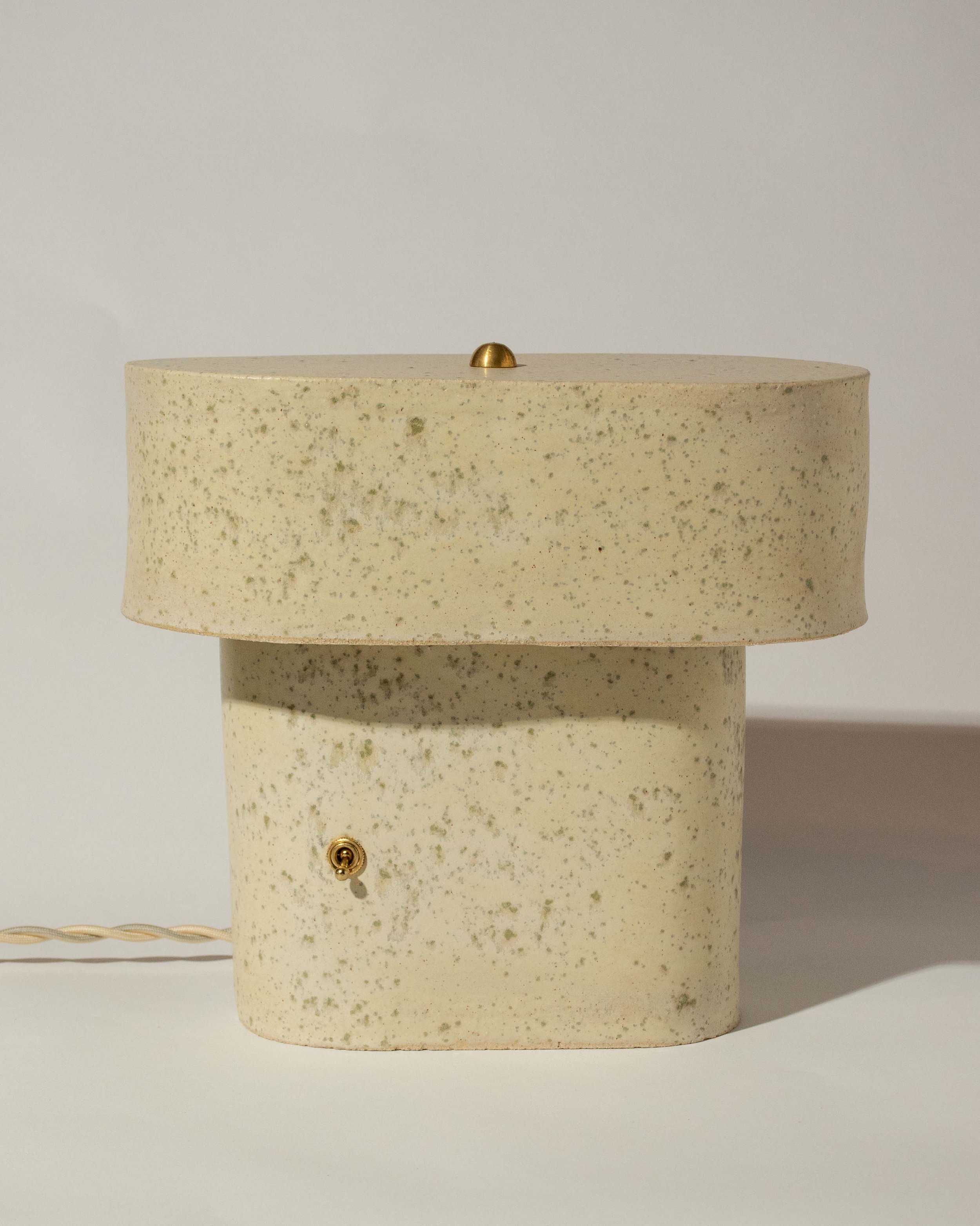 Ooblong_Cream_front-on2.jpg