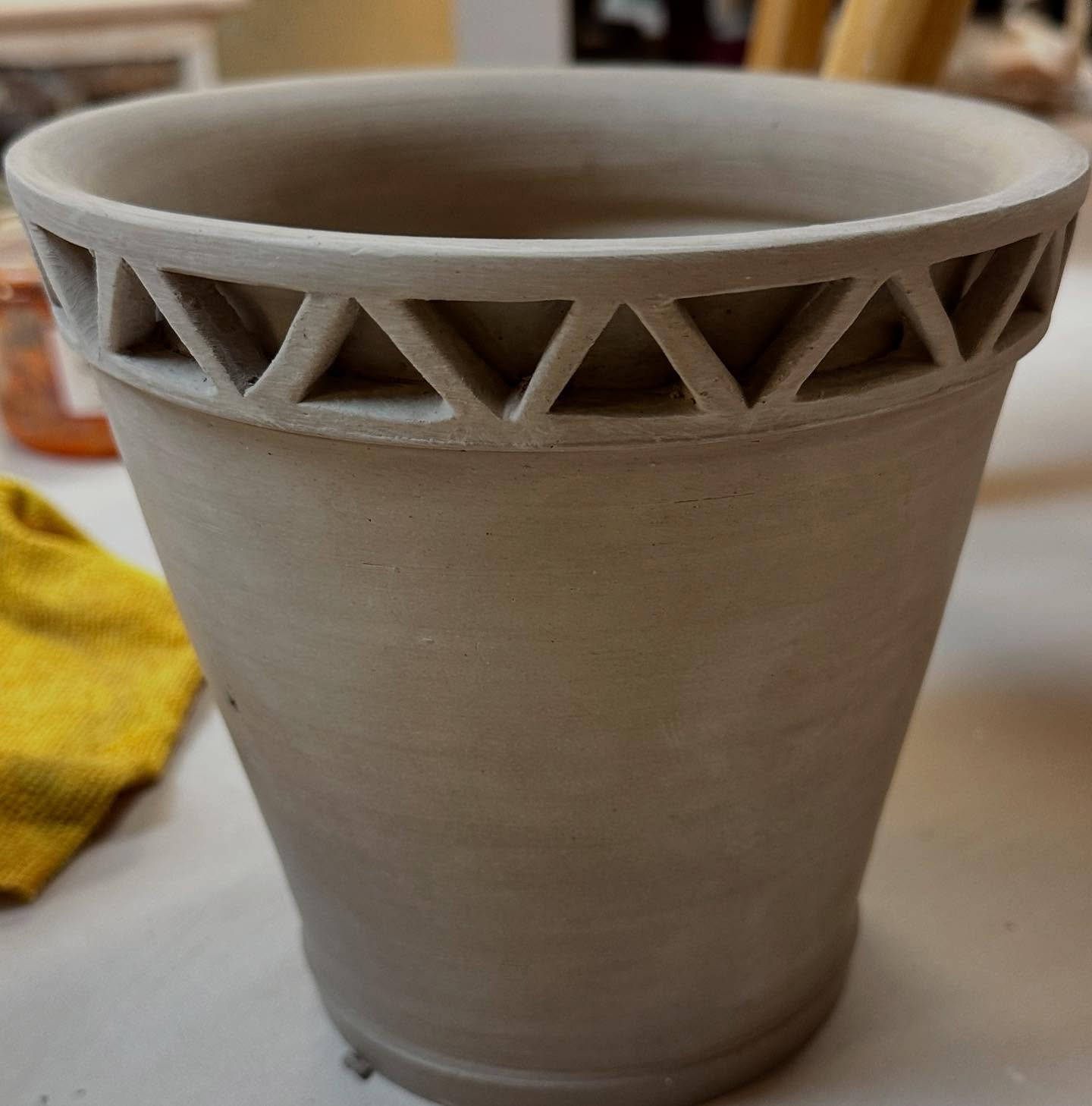 Been playing with hollow rims 
.
.
.
#fortheloveofclay #clayplay #chicagomade #smallbatchpottery#handmade #wheelthrown #gay4clay #chicagomakers #chicagomaker #wheelthrown #potterytoday #ceramics #playinginmud #carvingpottery #chicago #chicagoceramics
