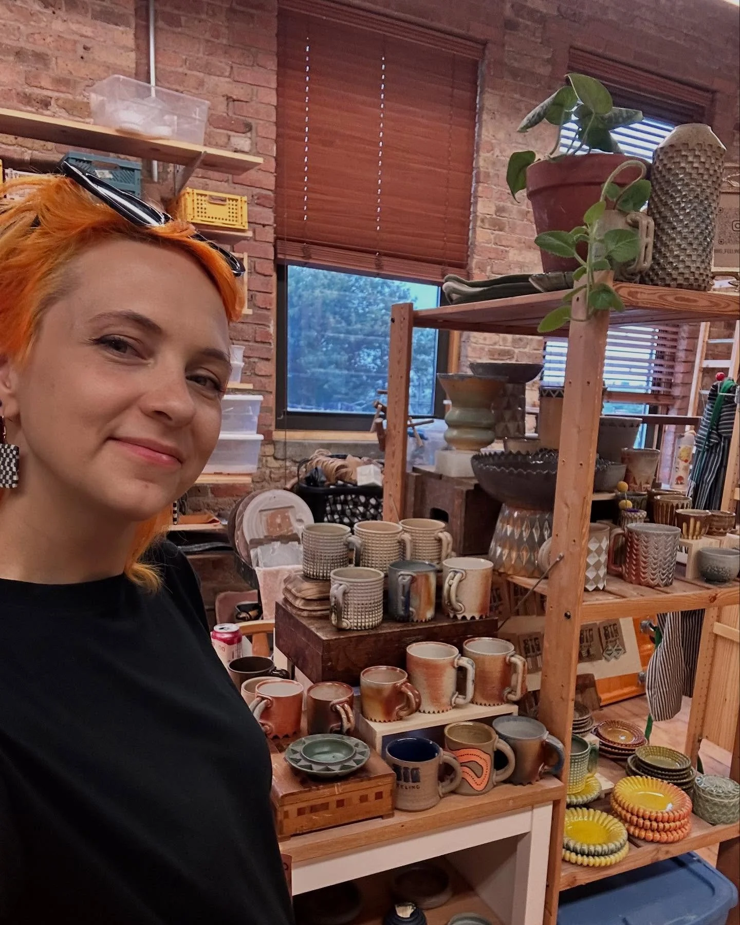 @chicago.ceramics.crawl this weekend! I&rsquo;ll be slinging pots, hanging out and competing in the Clay Olympics at @thedigschicago. Come chat with me, find out why I love my studio and the Chicago ceramics community so much. And touch some pots. Th