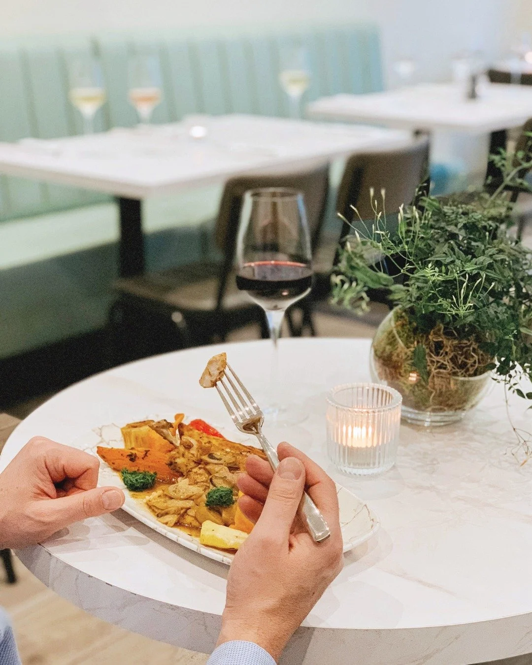 &ldquo;Wine is sunlight, held together by water.&rdquo; &mdash; Galileo Galilei

A quiet table, a good glass of red, and a plate meant to be enjoyed slowly.
Because real dining isn&rsquo;t rushed &mdash; it&rsquo;s shared, savoured, remembered.
At De