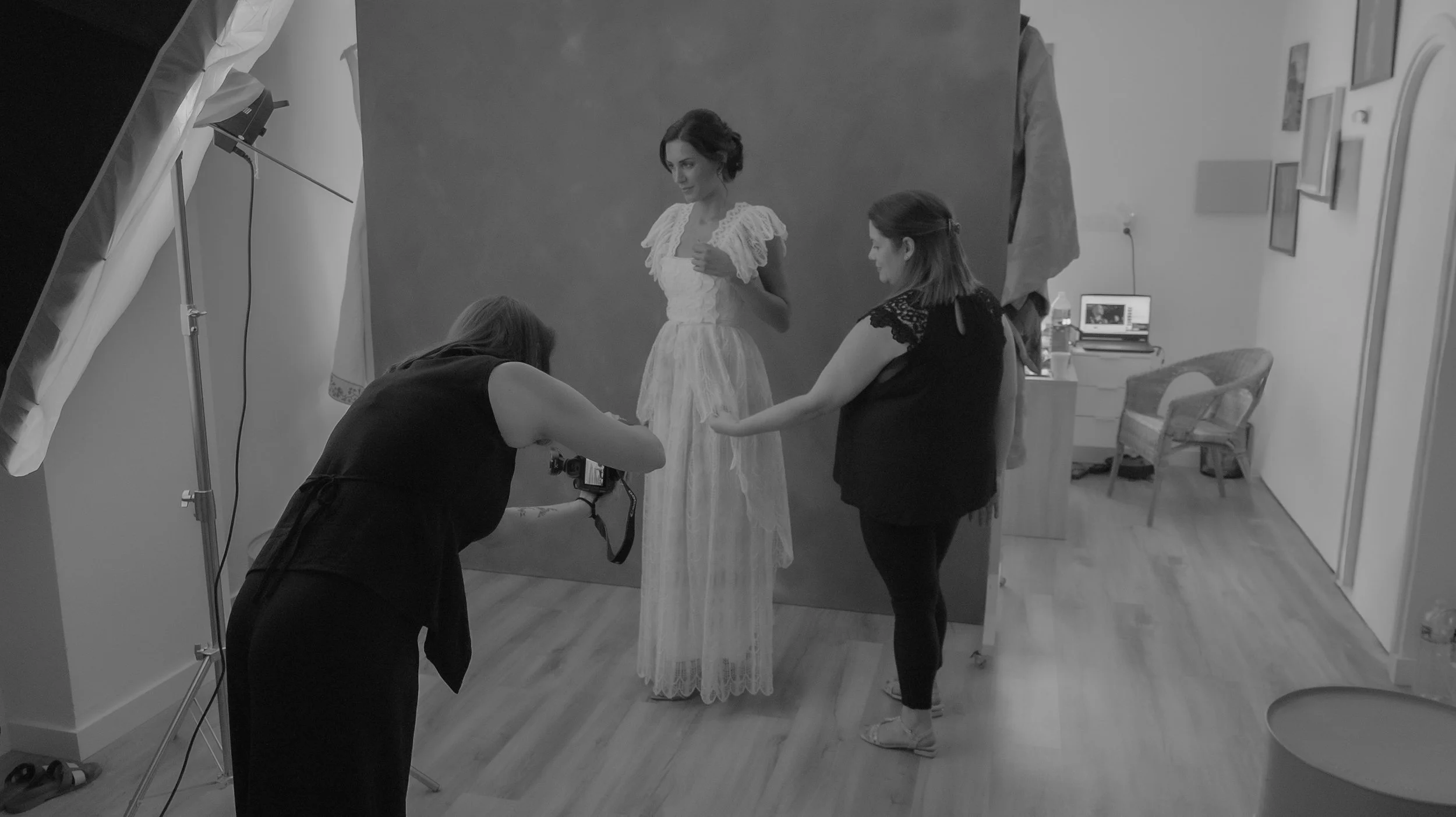 moda sostenible  vestido upcycling  diseño ético  Águeda Valle  AMGVstudios  slow fashion  texturas textiles  moda consciente  video y moda  diseño artesanal