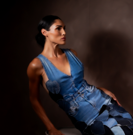 LA MEXICANA Recuerda que eres una chispa divina; Cuando te miras con amor, honras la luz del universo en ti” 💎✨🌟