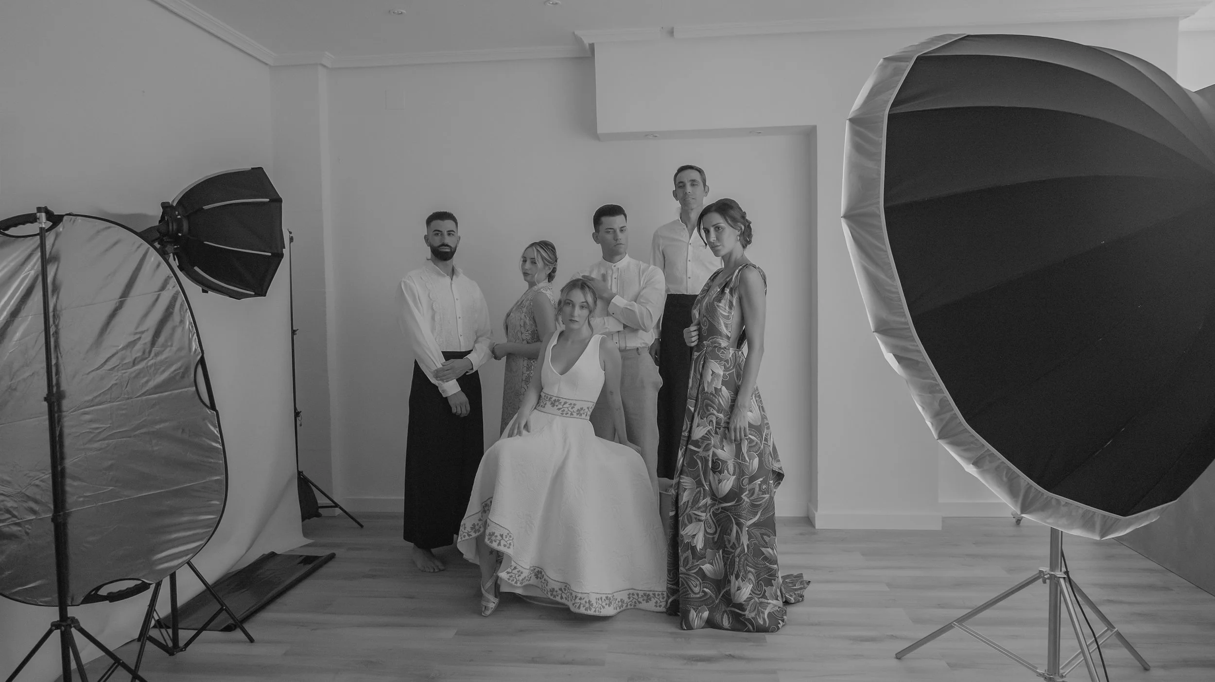 moda sostenible española  diseño independiente  vestido de autor  estilismo creativo  slow fashion brand  producción audiovisual de moda  AMGVstudios  moda ética  look editorial  diseño contemporáneo