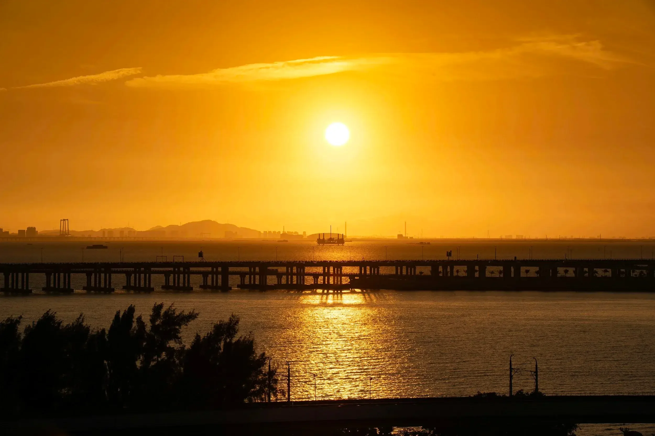 Peaceful sunset representing reflection, emotional healing, and growth through family therapy.