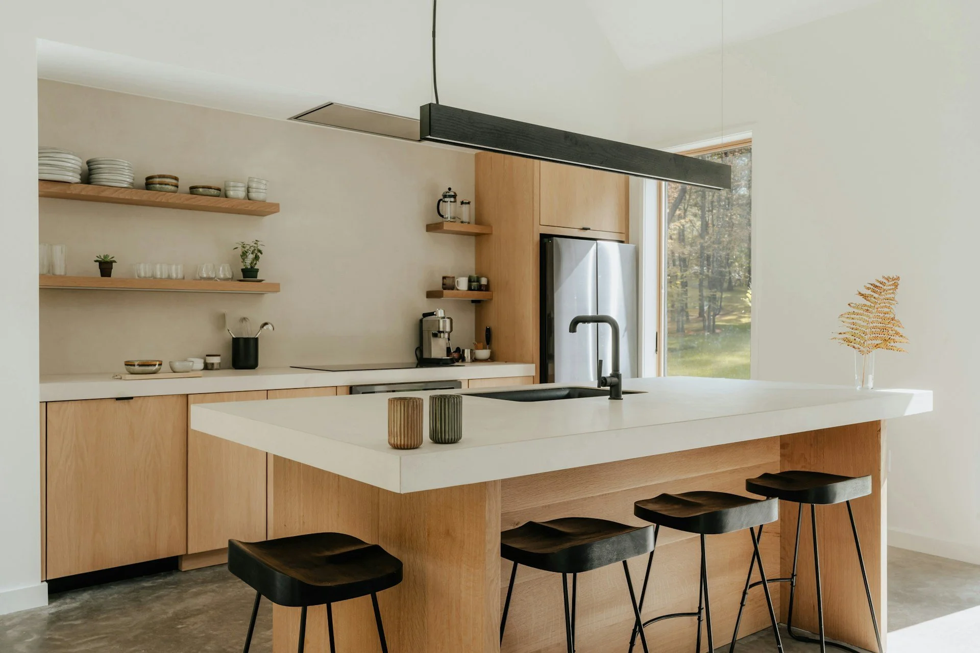 Kitchen Countertop Edges, Overhangs, and Seams for High-Desert Thermal Movement