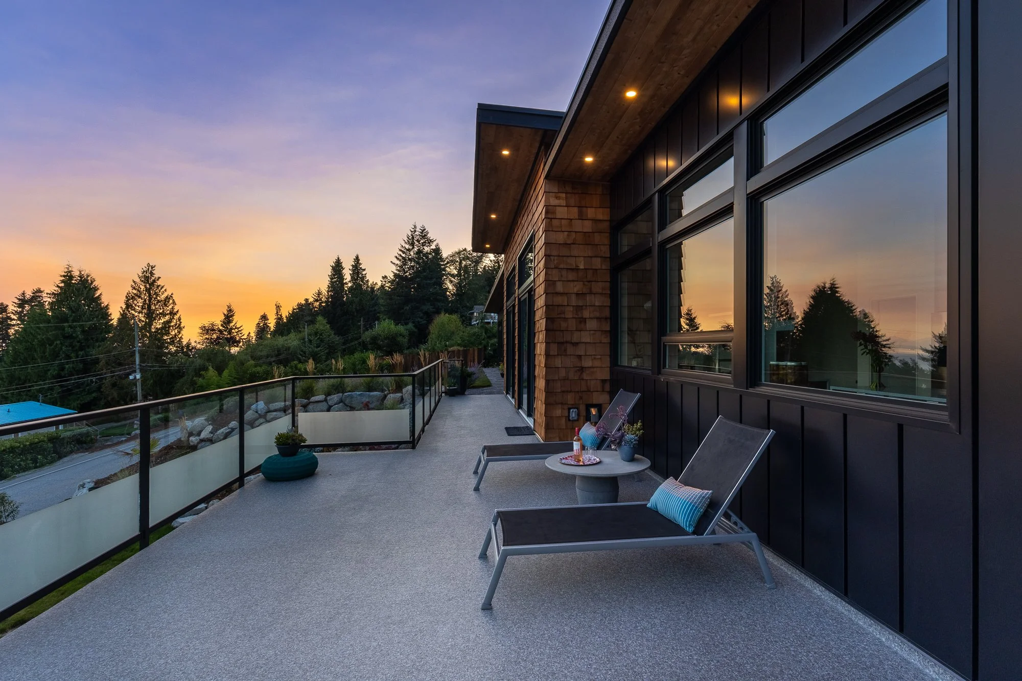 980 Gower Point Hi Res-44.jpg