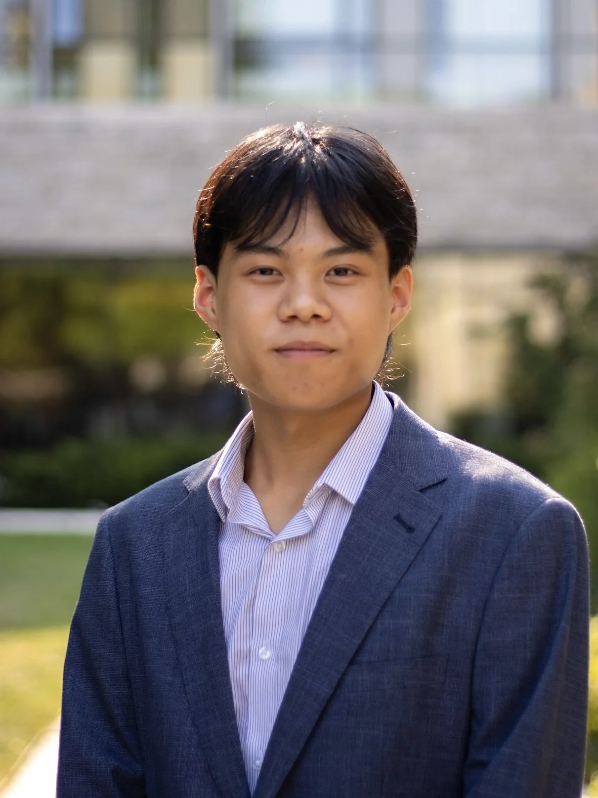 Harry Headshot-2 - Harry Y 2.jpg