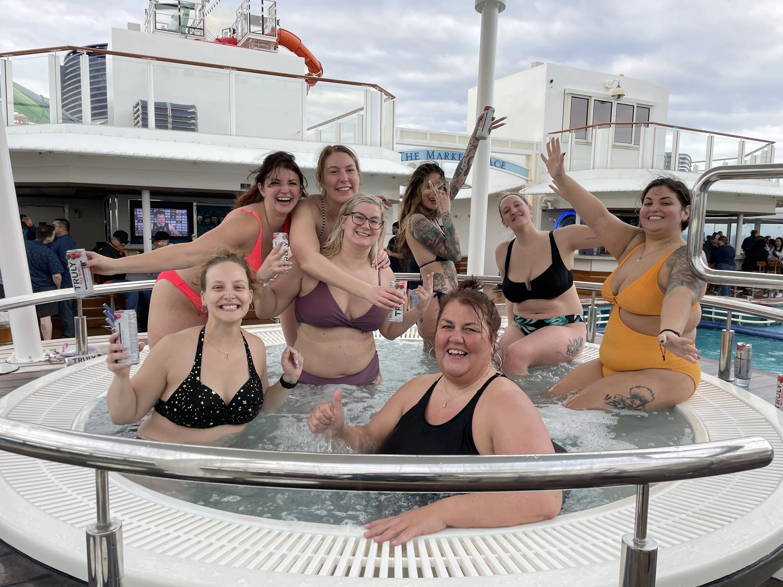 20230202-Hot tub Emoree.jpg